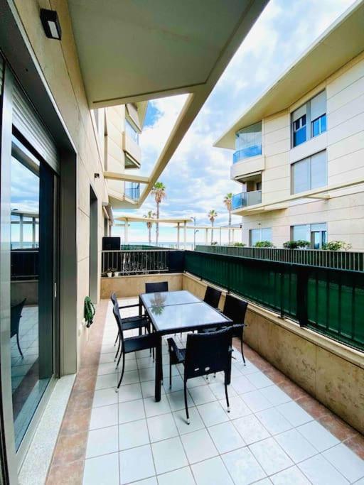 Stylish Apartment With Terrace On The Beachfrom فالنسيا المظهر الخارجي الصورة