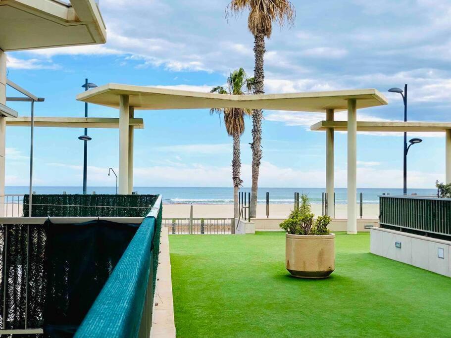 Stylish Apartment With Terrace On The Beachfrom فالنسيا المظهر الخارجي الصورة