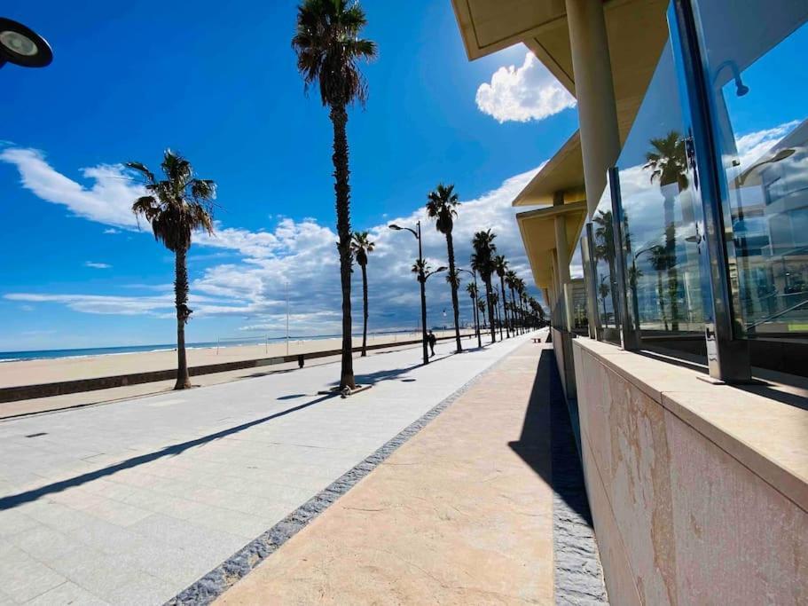 Stylish Apartment With Terrace On The Beachfrom فالنسيا المظهر الخارجي الصورة