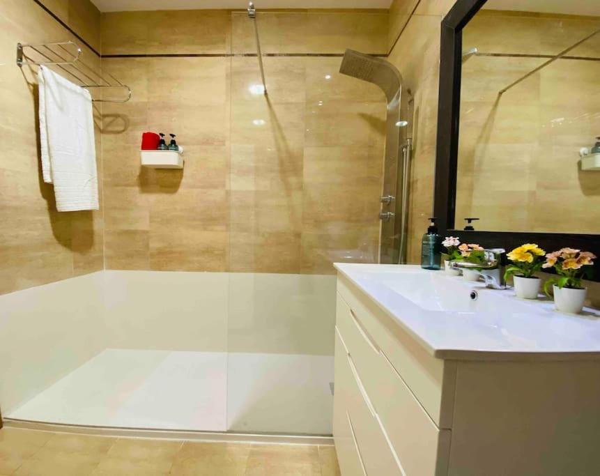 Stylish Apartment With Terrace On The Beachfrom فالنسيا المظهر الخارجي الصورة
